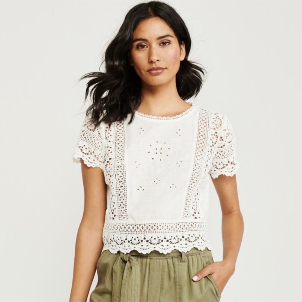 Abercrombie & Fitch Embroidered Lace Button Back Top | Size S